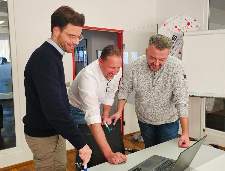 SOS Software Service schliesst DACH-Partnerschaft mit Solarwinds